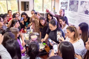 La repostería la eligió y hoy enseña a miles de personas en todo el mundo imagen-1
