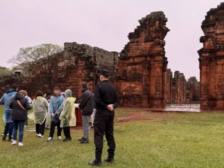 Refuerzan controles con un megaoperativo para prevenir delitos y recibir al turismo imagen-14