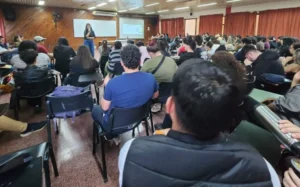 Débora Vallejos: "Informar bien sobre el suicidio puede salvar vidas" imagen-1