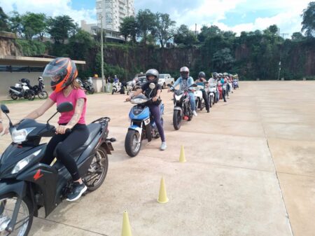 Posadas impulsa un programa de capacitación a motociclistas para fortalecer la seguridad vial imagen-37