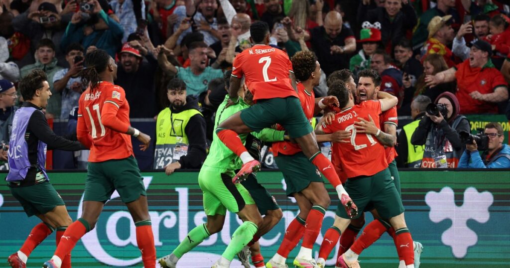 Video: la definición por penales entre España y Portugal en la final de la Nations League imagen-5