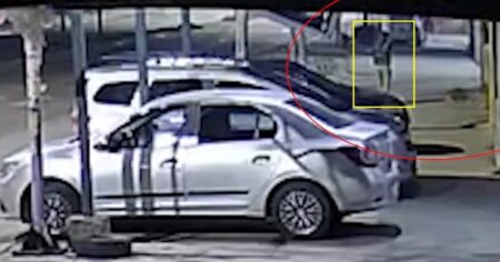 El policía acusado de matar a Thiago insistió con su versión mientras la familia despedía al nene imagen-16
