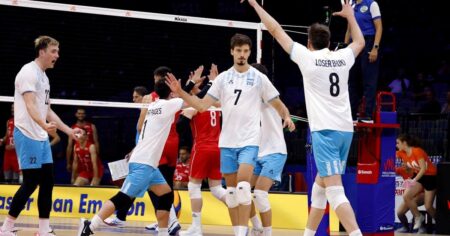 La Selección Argentina de vóley batió a Serbia y volvió al triunfo en la VNL imagen-14