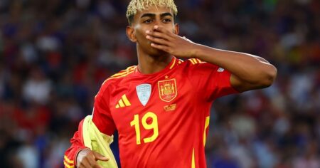 La desafiante afirmación de Lamine Yamal a días de cumplir los 18: "Cada año mejoraré y se notará más la diferencia con los otros rivales" imagen-19