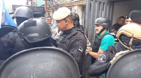 Convocan a una movilización para exigir la liberación de Ramón Amarilla, diputado electo y detenido imagen-17