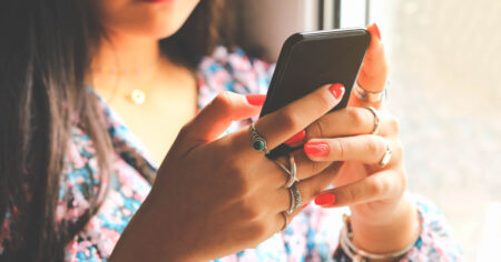Desde comprar dólares hasta invertir: todo lo que pueden hacer los adolescentes con el teléfono celular imagen-20