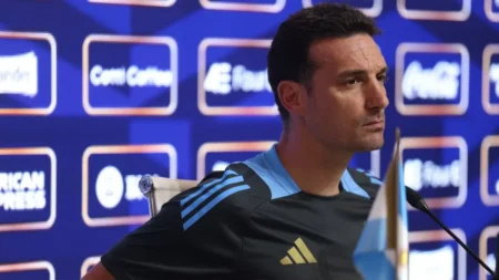 Lionel Scaloni habla en una conferencia antes del partido con Chile - TyC Sports imagen-7