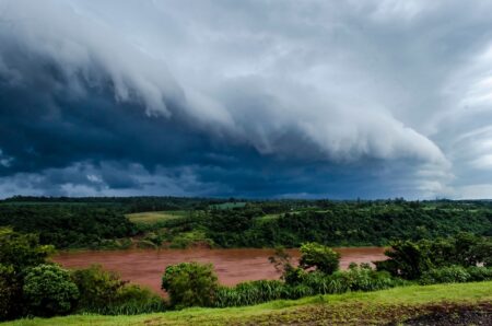 Alerta en Misiones por tormentas intensas y posible caída de granizo: mirá cuándo imagen-23