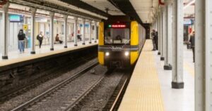 La estación de subte donde aparece Messi junto a Soldi: una galería de arte oculta en plena Ciudad de Buenos Aires imagen-1