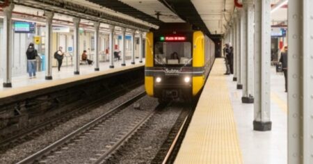 La estación de subte donde aparece Messi junto a Soldi: una galería de arte oculta en plena Ciudad de Buenos Aires imagen-17