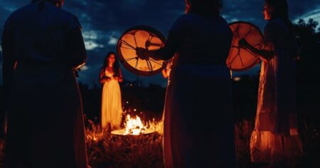 Rituales para el solsticio de invierno 2025: cómo aprovechar el "umbral mágico de poder" imagen-14