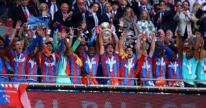 Malas noticias para Walter Benítez en Inglaterra: a su nuevo equipo lo bajaron de la Europa League imagen-3