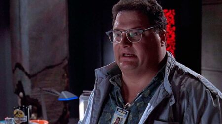 Hace 32 años Steven Spielberg hizo un guiño a una de sus películas más míticas en 'Parque Jurásico': Ahora 'Jurassic World 4 ha introducido otro imagen-5