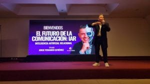 Posadas recibió a un especialista en inteligencia artificial para disertar sobre su futuro: “Nuestro mejor amigo en los próximos años va a ser una IA” imagen-2