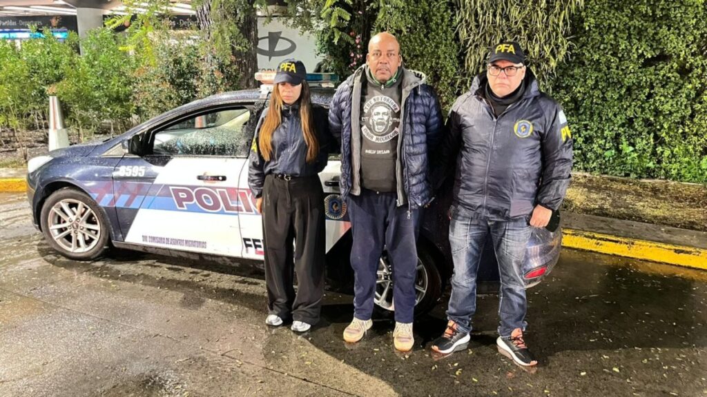Denuncian que el Gobierno echó del país a un ciudadano uruguayo en forma ilegal imagen-96