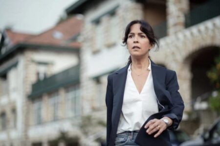 Tiene seis episodios, acaba de estrenarse en Netflix y ya es todo un éxito imagen-7