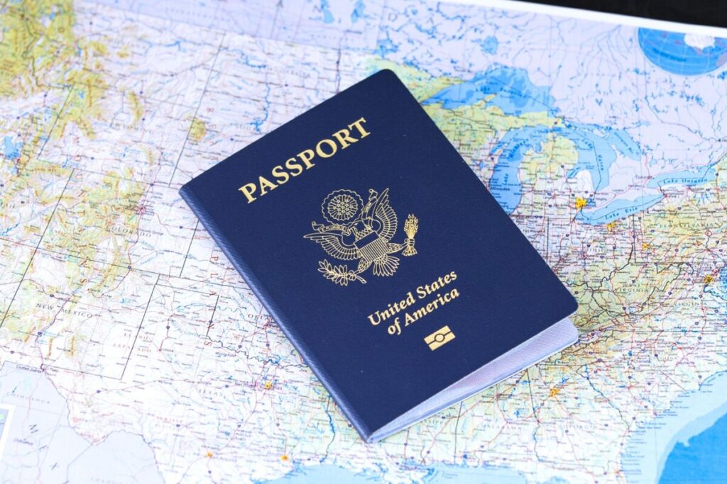 El formulario DS-11 que permite solicitar el primer pasaporte para ciudadanos americanos que necesiten viajar imagen-5