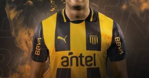 Lo quiso Gallardo para reemplazar a Julián Álvarez en River y llegó a Peñarol para enfrentar a Racing en los octavos de la Libertadores imagen-3