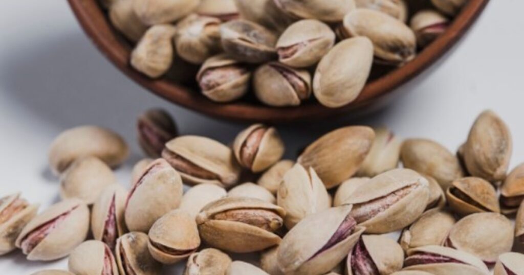 Descubrí cómo transformar las cáscaras de pistacho en abono natural para tus plantas: todos sus beneficios imagen-5