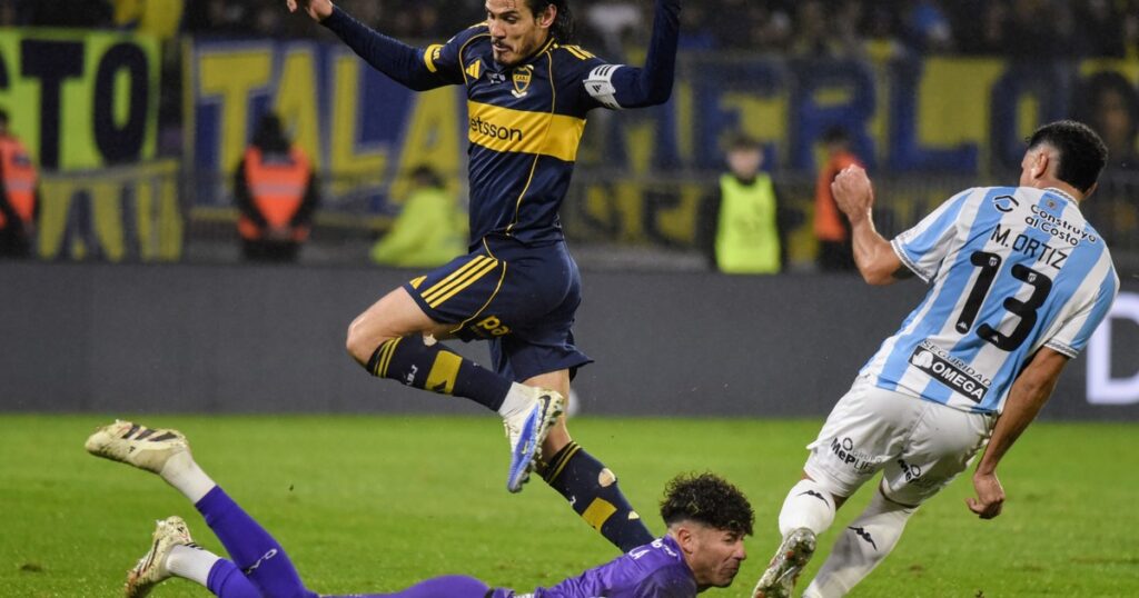 Cavani, de otra definición inexplicable a un mano a mano fallado imagen-5