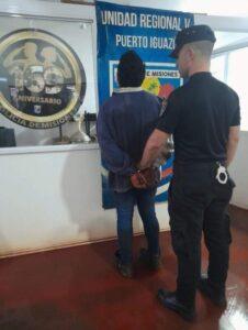 Puerto Esperanza: arrestaron a un hombre y recuperaron un auto robado de un taller mecánico imagen-1