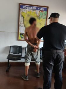 Posadas: tres detenidos tras ocasionar disturbios en vía pública y agredir al personal policial imagen-1