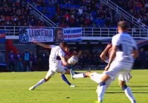 San Lorenzo atacó mucho, pero le faltó gol y sobre el final pidió penal por una mano: ¿estuvo bien Lamolina? imagen-2