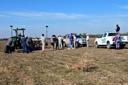 Tragedia en Chaco: la esposa de un referente de la Federación Agraria murió tras ser aplastada por un tractor imagen-9
