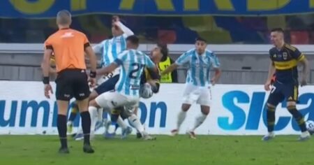 Video: la jugada por la que Russo reclamó foul a Paredes pero no fue imagen-8