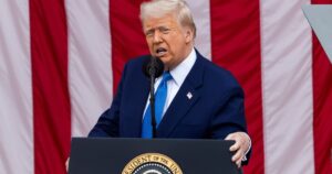 El Pentágono pausó envíos de armas a Ucrania y no avisó a Trump imagen-2