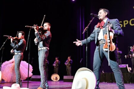 El miedo a las redadas del ICE silencia a los mariachis de Houston: han reducido su presencia en EE.UU. imagen-8