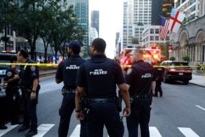 Alerta por un tiroteo en un edificio de oficinas del centro de Manhattan: al menos cuatro muertos imagen-1