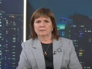 Patricia Bullrich ratificó el derecho de admisión para Toviggino en los partidos con doble hinchada: “No debe ingresar” imagen-2