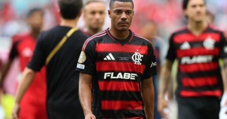 Un médico de Flamengo aseguró que De La Cruz sufre una lesión "crónica e irreparable" imagen-17