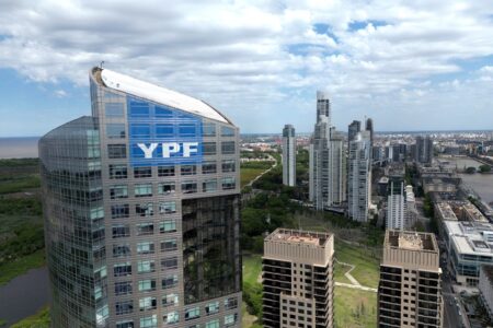 YPF: la Corte de Apelaciones suspendió la entrega de las acciones a los buitres imagen-6