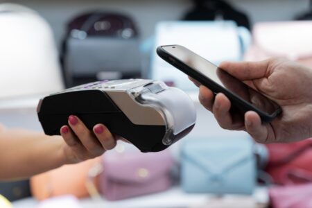 Argentina endeudada: comprar comida con tarjeta y préstamos imparables en billeteras virtuales imagen-5