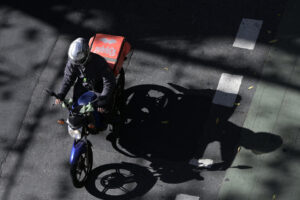 Pedalear la crisis para llegar a fin de mes imagen-3