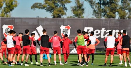 La realidad de los prescindibles de River: trabajo a contraturno, sin número y a la espera de una salida imagen-14
