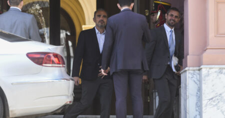 Karina Milei y los Menem también negocian para frenar los proyectos contra el Gobierno en Diputados imagen-25