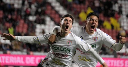El negocio que hizo Necaxa con Paradela y se perdió River imagen-27