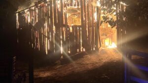 Campo Grande: incendio destruyó una vivienda y un hombre sufrió quemaduras graves imagen-1