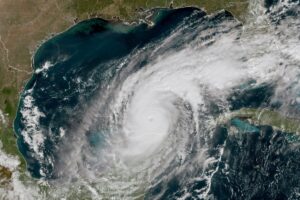 Alerta en Taiwán: el tifón Danas, con ráfagas de 222 km/h, provocó la evacuación de miles de personas imagen-2