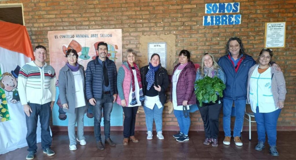 En la Escuela 420, del Paraje Yacutinga, hacen eje en la construcción solidaria y cooperativa imagen-3