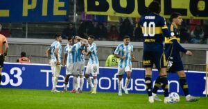Boca sufrió un nuevo mazazo al ciclo Russo y dejó a Riquelme al borde del abismo por la eliminación ante Atlético Tucumán por Copa Argentina imagen-3