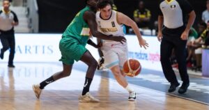 Mundial U19 de básquet: luchada victoria ante Mali y segundo puesto del grupo imagen-1