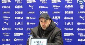Tras salvarse del descenso, el Chacho Coudet renovó su contrato con Alavés: "Estoy donde quiero estar, fue un acuerdo rápido" imagen-4