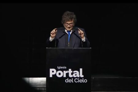 Javier Milei volvió a apuntar contra el peronismo: “Por suerte están empezando a caer presos” imagen-10