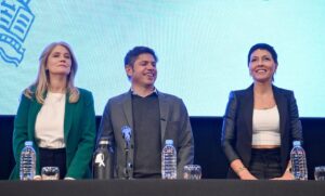 Kicillof y La Cámpora buscaron mostrar unidad y le enviaron un mensaje a Milei imagen-2