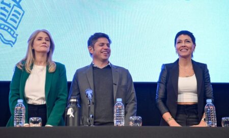 Kicillof y La Cámpora buscaron mostrar unidad y le enviaron un mensaje a Milei imagen-9