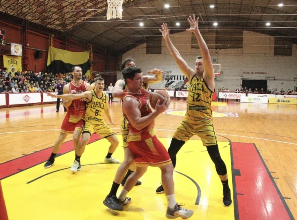 Final Provincial: Tirica-Tokio, a todo o nada por el título imagen-5